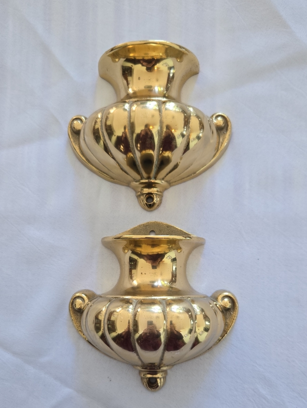 Vintage 1989 Bombay Co Brass Urn Wall Pocket Sconces Pair